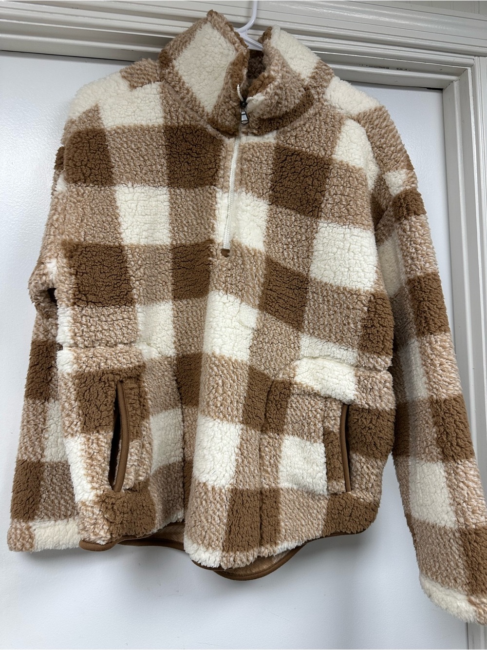 Cozy Checkered Sherpa Pullover - Brown & Cream NWT Size Medium
